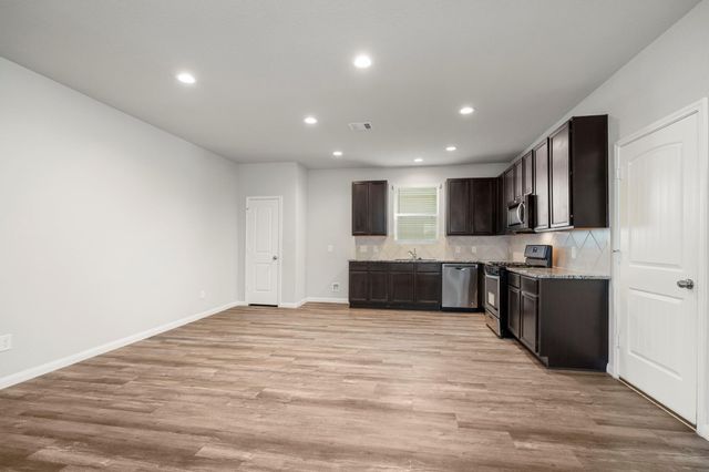 3571 Cannon Drive, Conroe, TX 77301