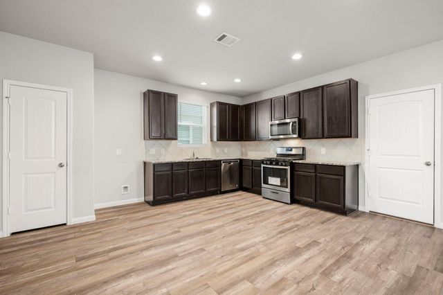 3571 Cannon Drive, Conroe, TX 77301