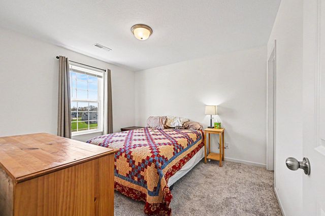6240 Goodview Avenue S, Cottage Grove, MN 55016