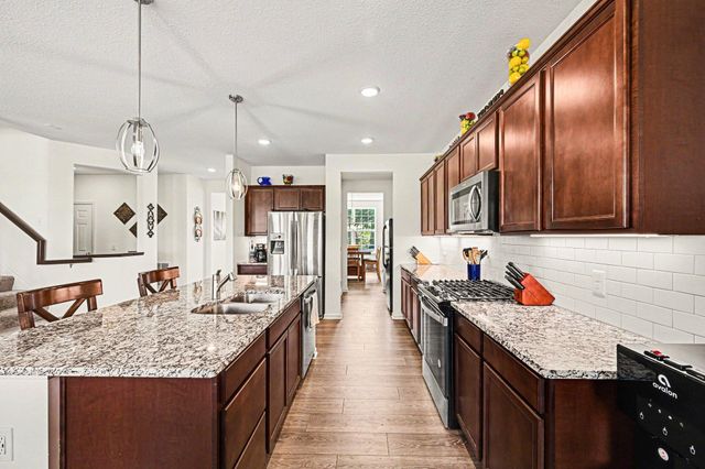 6240 Goodview Avenue S, Cottage Grove, MN 55016