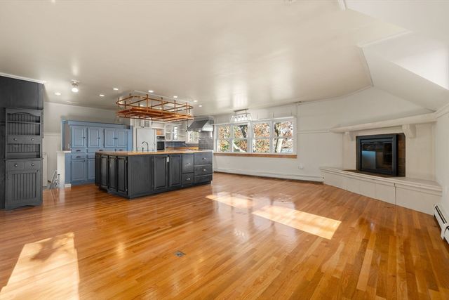 553 Monponsett St, Halifax, MA 02338