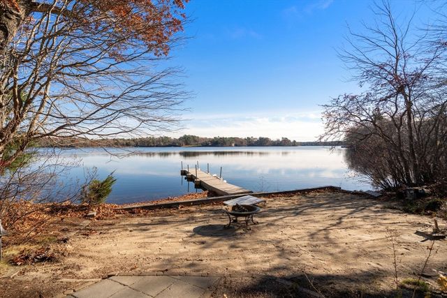 553 Monponsett St, Halifax, MA 02338