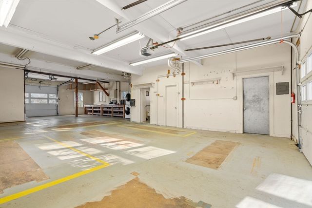 553 Monponsett St, Halifax, MA 02338