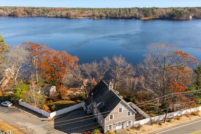 553 Monponsett St, Halifax, MA 02338