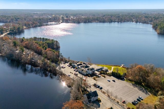 553 Monponsett St, Halifax, MA 02338