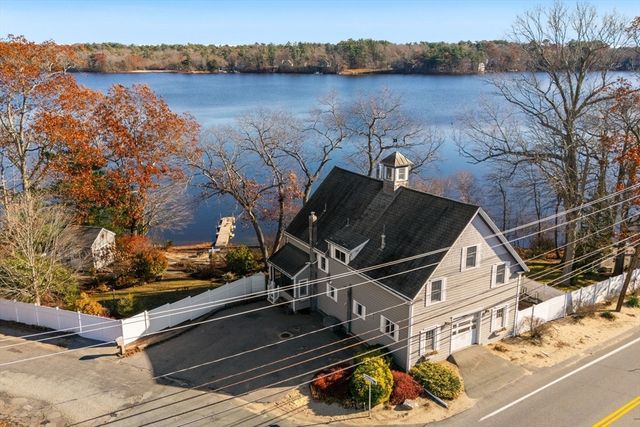 553 Monponsett St, Halifax, MA 02338