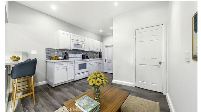 217 Columbia Place, Los Angeles, CA 90026