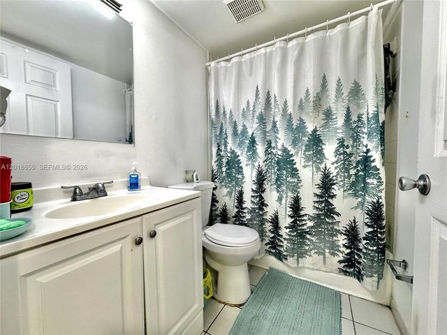 8145 NW 7th Street 404, Miami, FL 33126