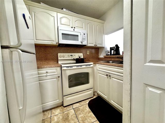 8145 NW 7th Street 404, Miami, FL 33126