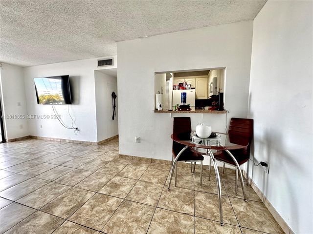 8145 NW 7th Street 404, Miami, FL 33126