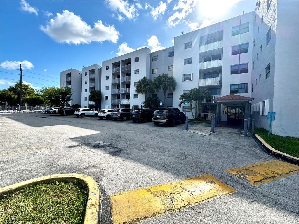 8145 NW 7th Street 404, Miami, FL 33126