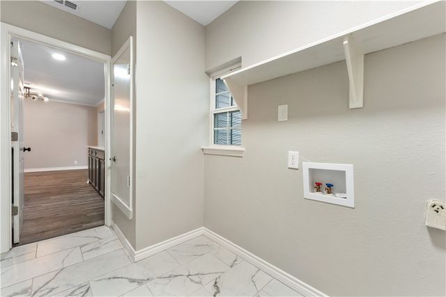 4937 Holmes Dr, Corpus Christi, TX 78411