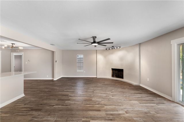 4937 Holmes Dr, Corpus Christi, TX 78411