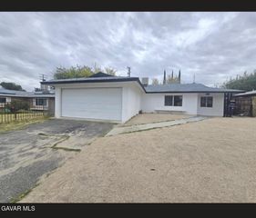 44414 Andale Avenue, Lancaster, CA 93535