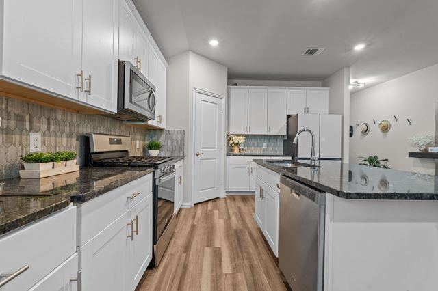 5577 Cypress Willow Bend, Fort Worth, TX 76126