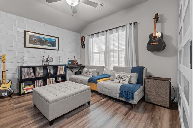 5577 Cypress Willow Bend, Fort Worth, TX 76126