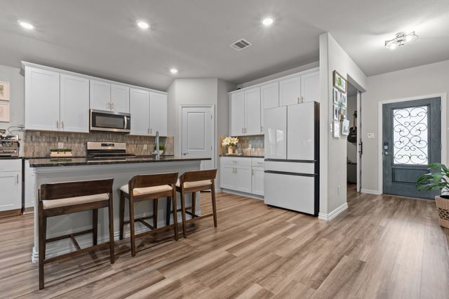 5577 Cypress Willow Bend, Fort Worth, TX 76126