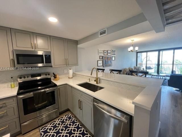 17 Royal Palm Way 302, Boca Raton, FL 33432