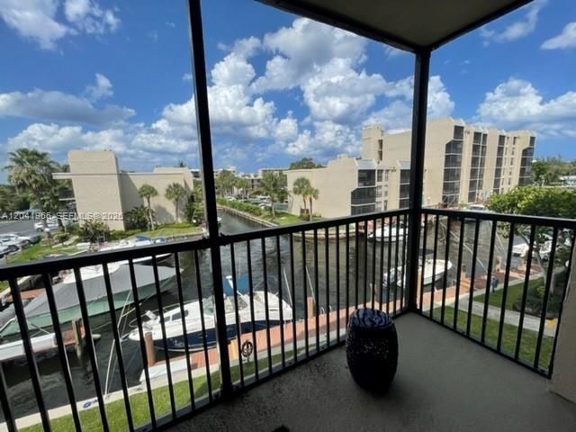 17 Royal Palm Way 302, Boca Raton, FL 33432