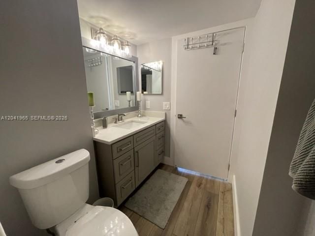 17 Royal Palm Way 302, Boca Raton, FL 33432
