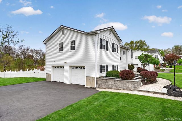 9 Pilgrim Lane, Washingtonville, NY 10992