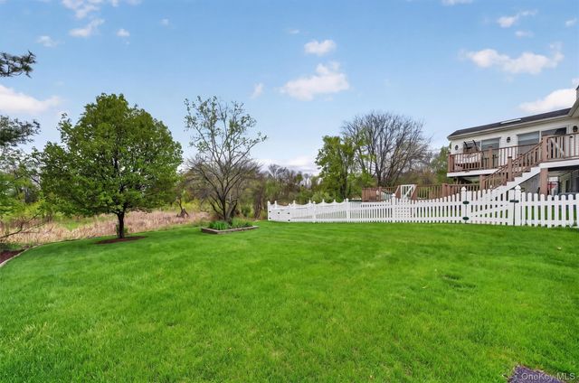 9 Pilgrim Lane, Washingtonville, NY 10992