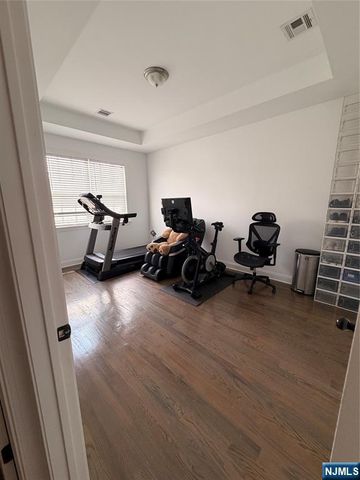 22 Larch Street, Carteret, NJ 07008