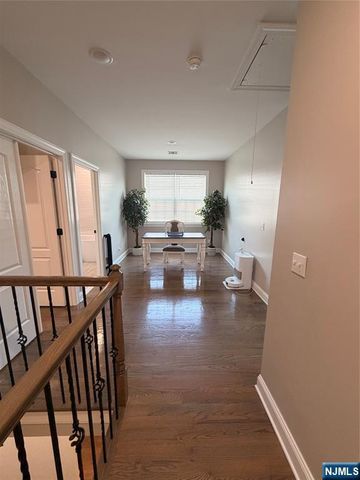 22 Larch Street, Carteret, NJ 07008