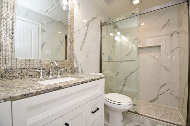 720 Bering Drive 169, Houston, TX 77057