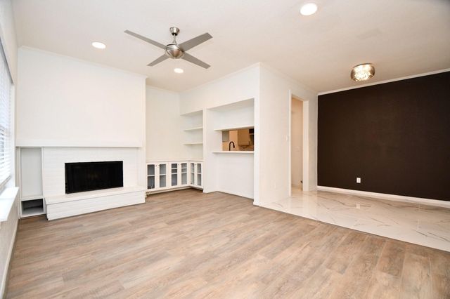 720 Bering Drive 169, Houston, TX 77057