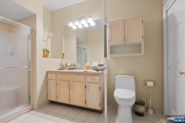 2 Richmond Road 306, West Milford, NJ 07480