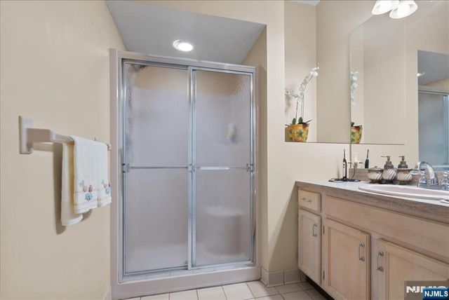 2 Richmond Road 306, West Milford, NJ 07480