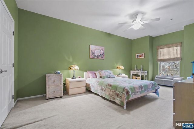 2 Richmond Road 306, West Milford, NJ 07480
