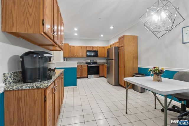 2 Richmond Road 306, West Milford, NJ 07480