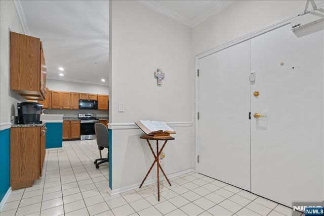 2 Richmond Road 306, West Milford, NJ 07480