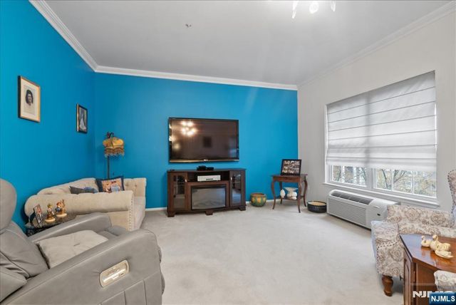 2 Richmond Road 306, West Milford, NJ 07480