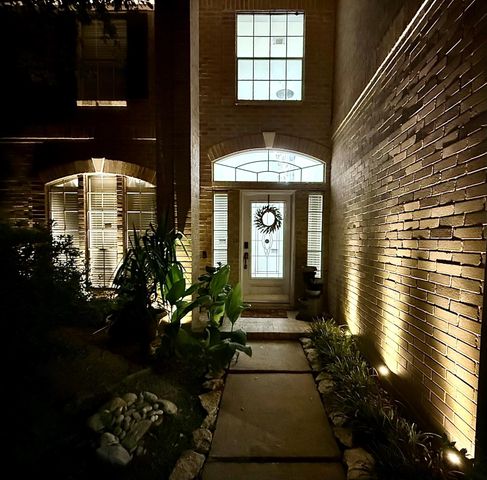 210 Windrift Court, Sugar Land, TX 77479
