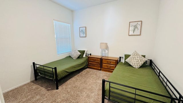 229 George Neggan LN, Bastrop, TX 78602