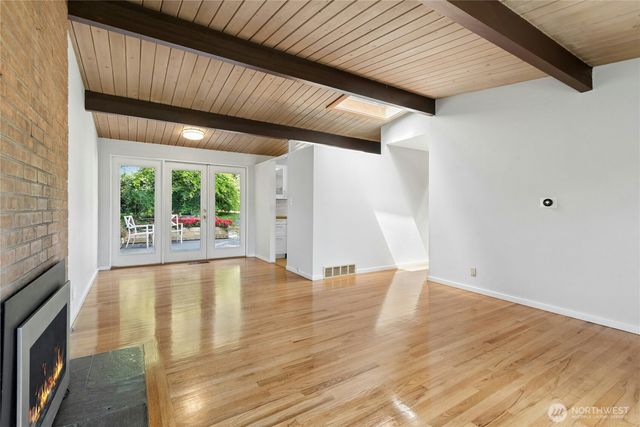 12017 93rd Avenue NE, Kirkland, WA 98034