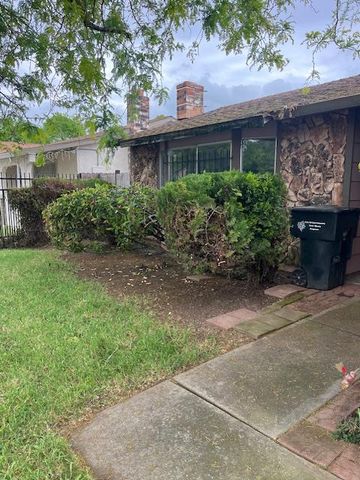 8366 Langtree Way, Sacramento, CA 95823