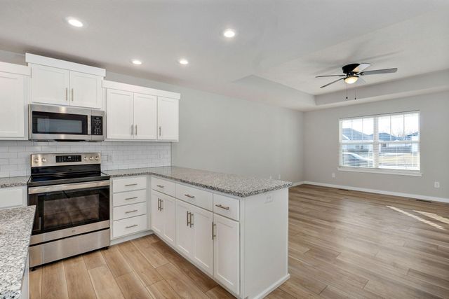 692 N Jozlynn Avenue, Republic, MO 65738