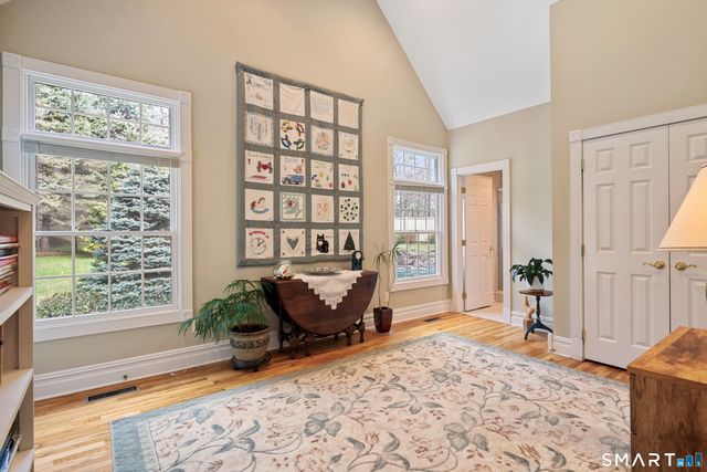 42 Dogwood Lane, Stamford, CT 06903