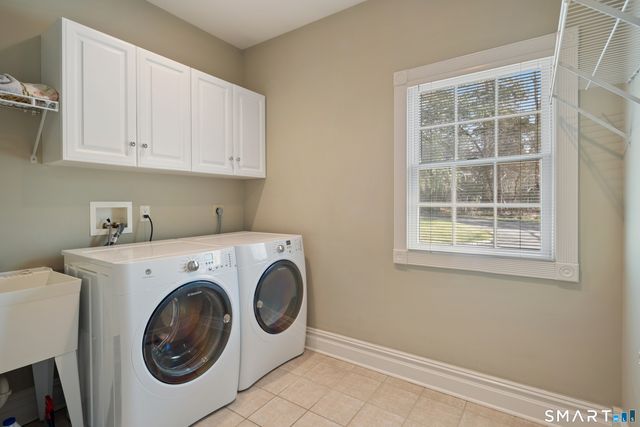 42 Dogwood Lane, Stamford, CT 06903