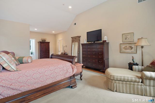 42 Dogwood Lane, Stamford, CT 06903