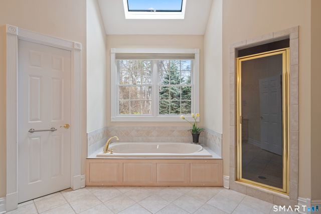 42 Dogwood Lane, Stamford, CT 06903