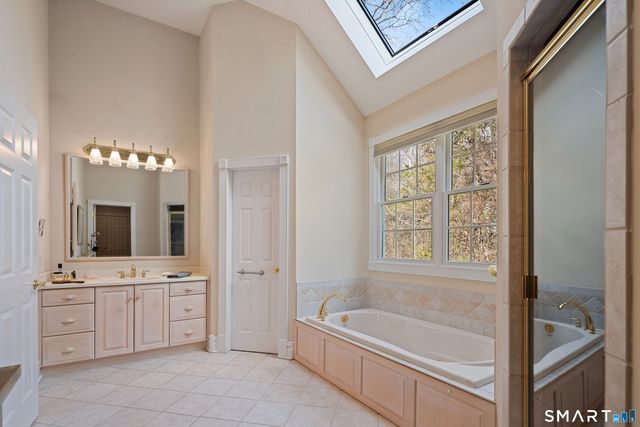 42 Dogwood Lane, Stamford, CT 06903