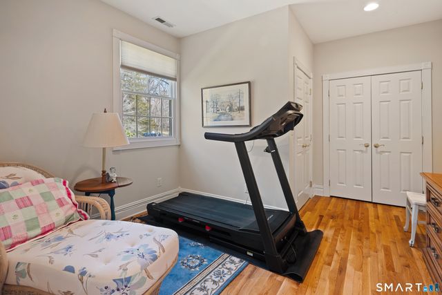 42 Dogwood Lane, Stamford, CT 06903