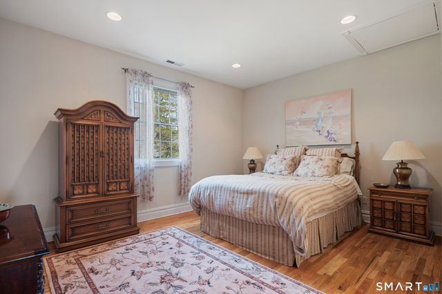 42 Dogwood Lane, Stamford, CT 06903