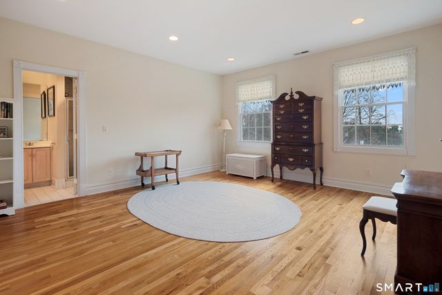 42 Dogwood Lane, Stamford, CT 06903