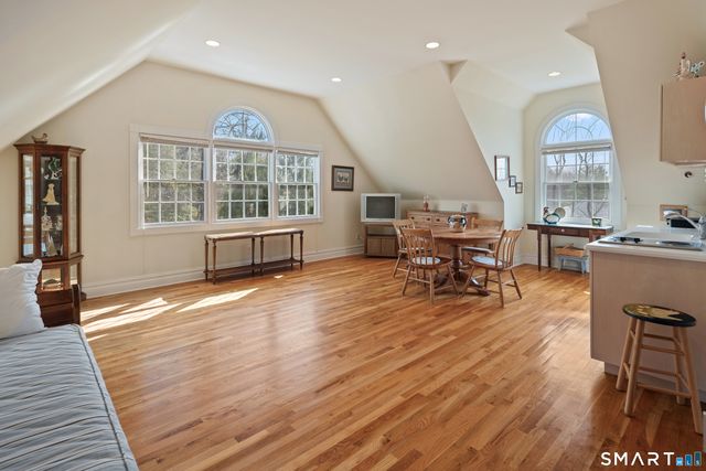 42 Dogwood Lane, Stamford, CT 06903